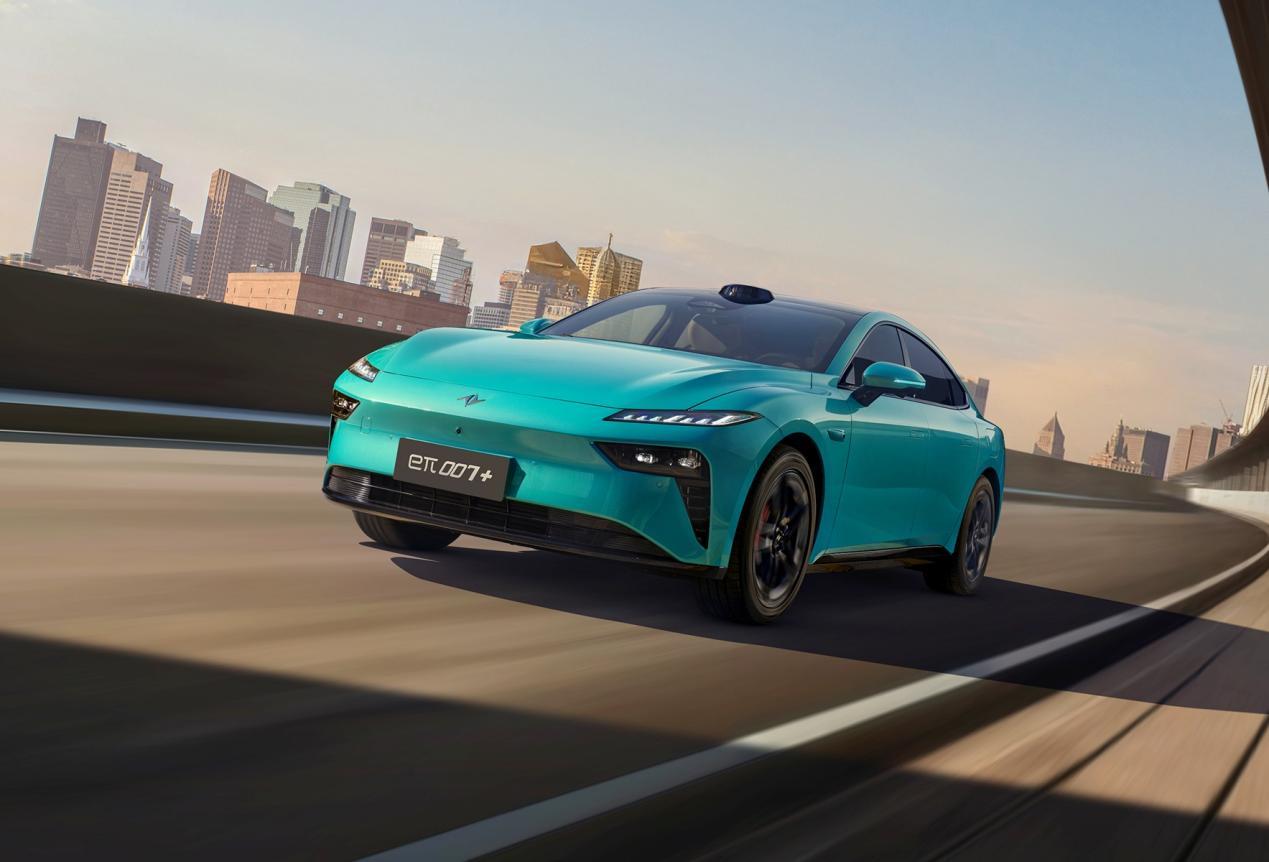 13.99万起!东风奕派eπ007+携百万级体验入场,重塑14万级轿跑新格局